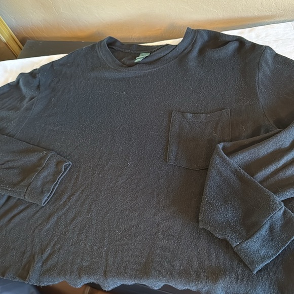 Wild fable Women’s Long Sleeve Cropped Tee With One Pocket Black size Large - Picture 6 of 12